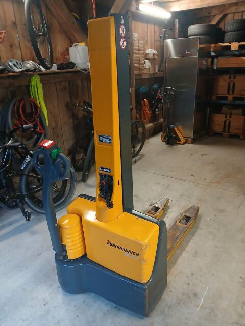 Deichselhubwagen Jungheinrich EMC10