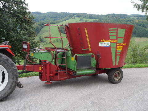 Futtermischwagen Strautmann Vertimix 900