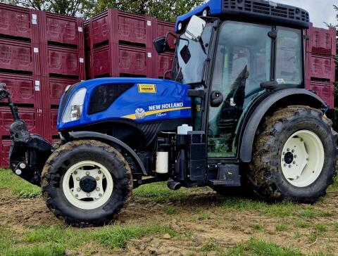 New Holland T4.90N