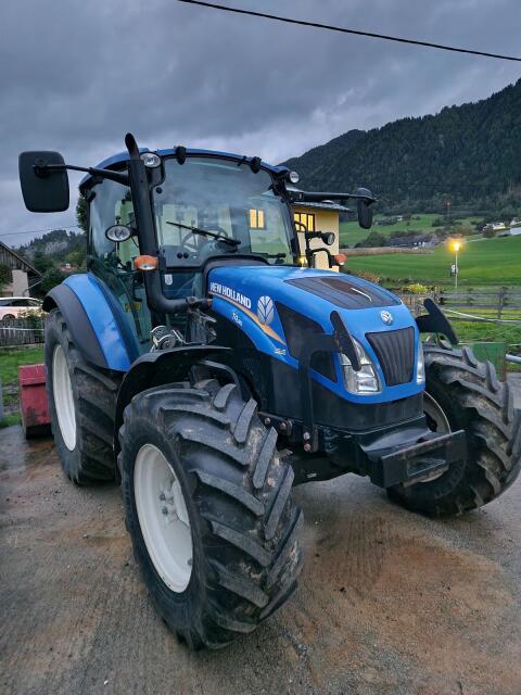 New Holland T4.85