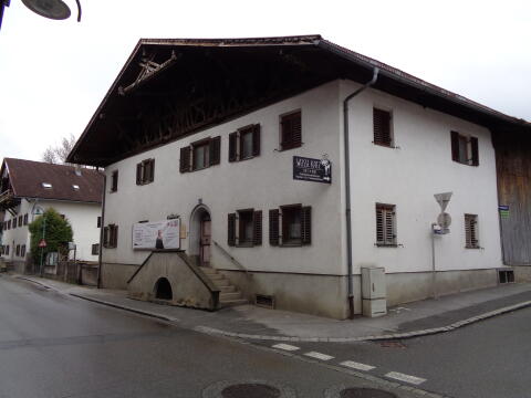 Verkaufe Grundstück mit Bauernhaus