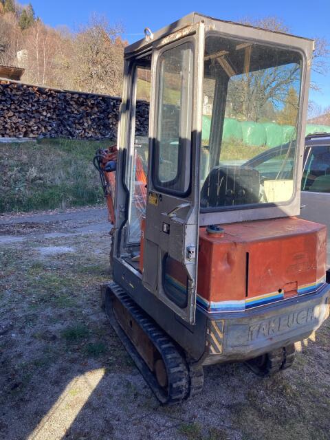 Takeuchi Bagger TB15a