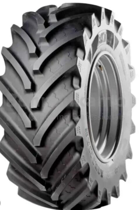 Suche 2 Stk. Reifen 650/65 R 42