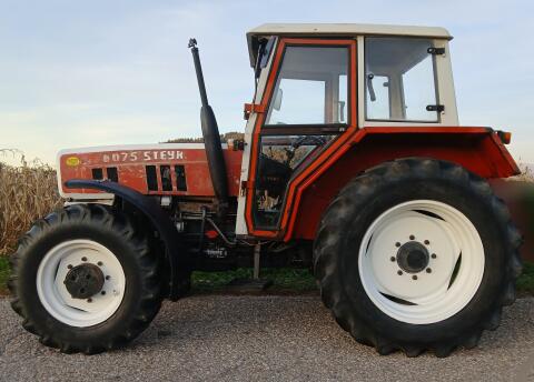 Traktor Steyr 8075 Allrad Service Pickerl