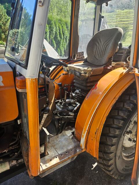 Steyr 8055