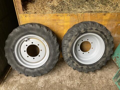 Traktor Felgen + Reifen 275/80R20 W9 Steyr