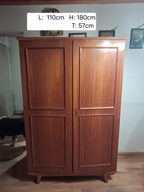 Vollholz Schrank