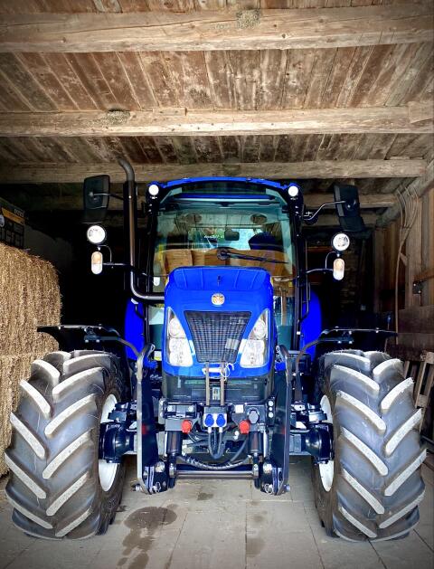 New Holland T5.85