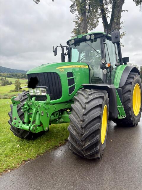 John Deere 7530 E Premium