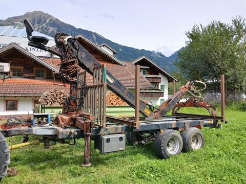 Forstanhänger mit Hiab 560Z Kran