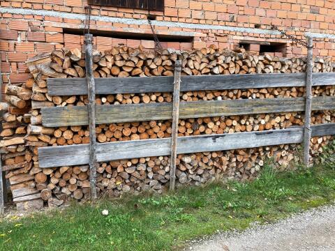 Verkaufe Fichtenbrennholz, 33 cm Scheiter