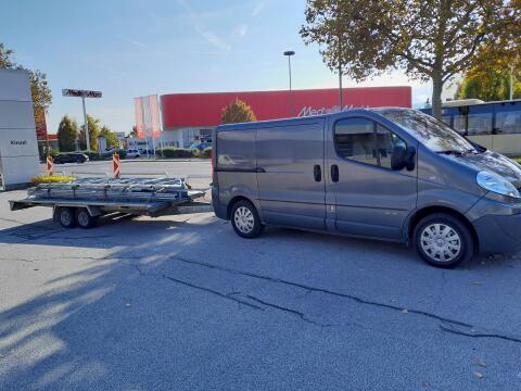 Renault Trafic, Bj. 7/2014 sowie Pongratz E-AT Autoanhäger.