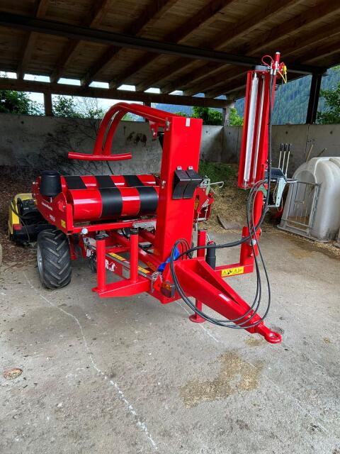 Neuwertiger Rundballenwickler Mascar 2100S