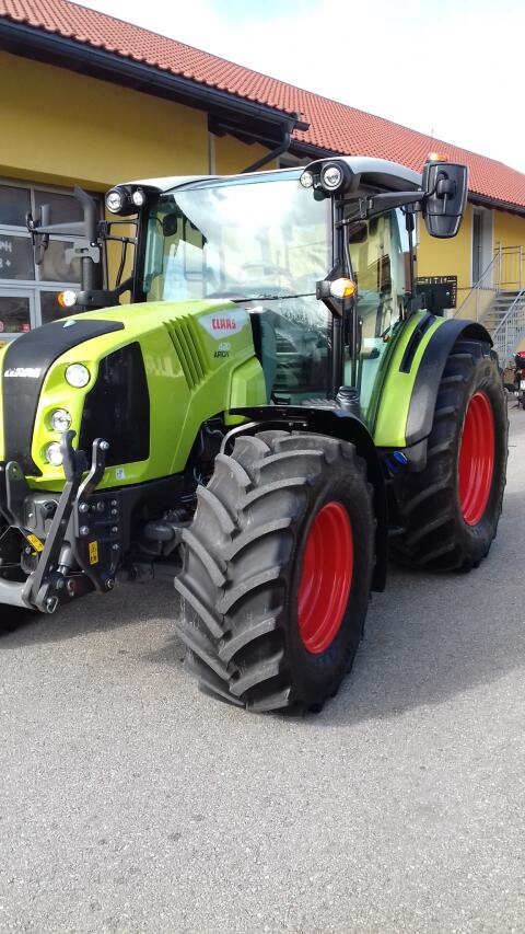 Claas Arion 420
