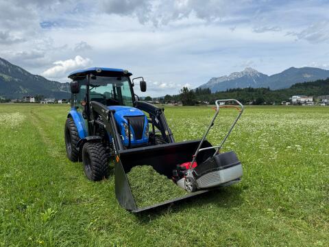 New Holland Boomer 50