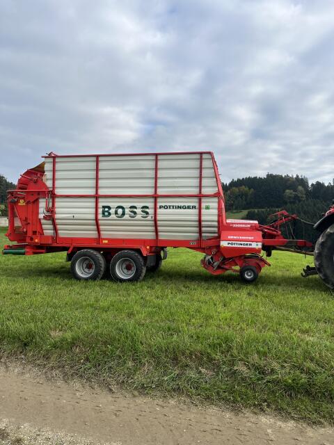 Ladewagen Pöttinger Ernteboss 2