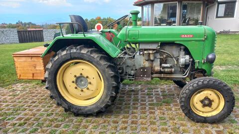 Oldtimer Traktor Steyr N180a
