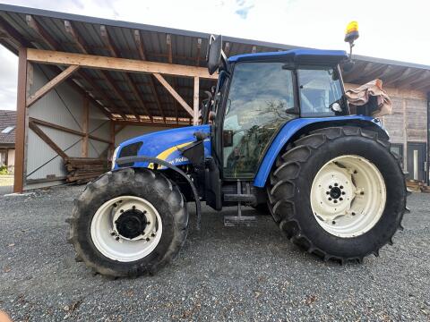 New Holland T5060