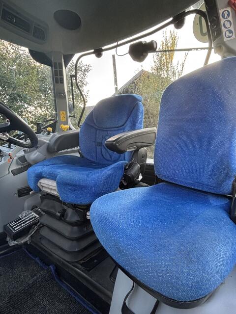 New Holland T 6020 Elite