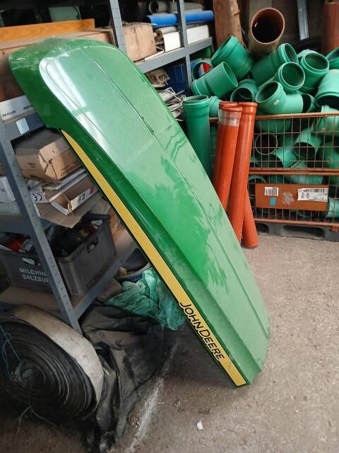 Motorhaube zu John Deere 6130R