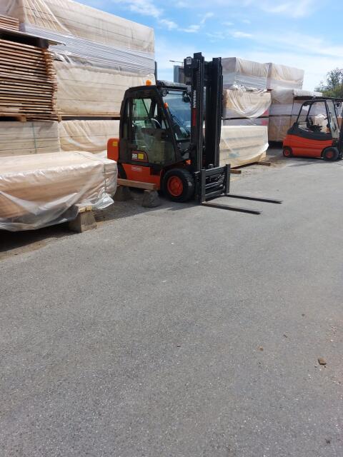 Nissan Gabelstapler Typ 30
