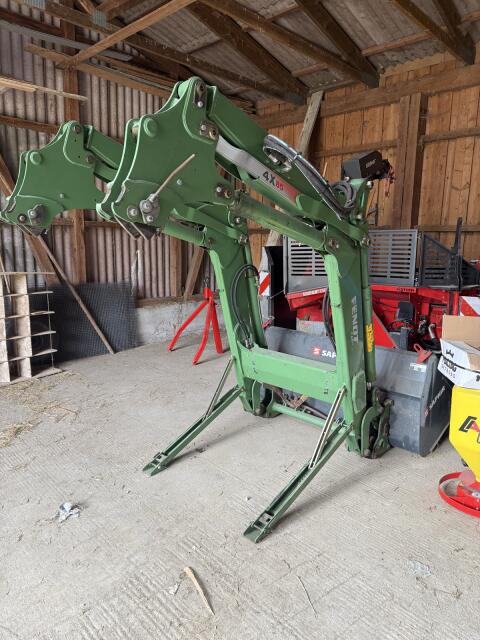 Fendt Cargo 4x85 Frontlader Schwinge