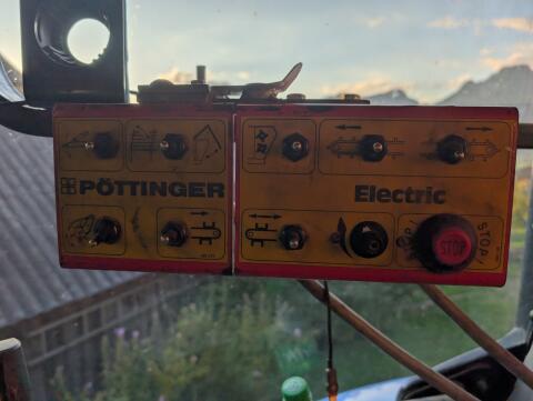 Pöttinger Ernteprofi 3