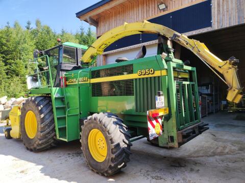 John Deere 6950 Feldhäcksler