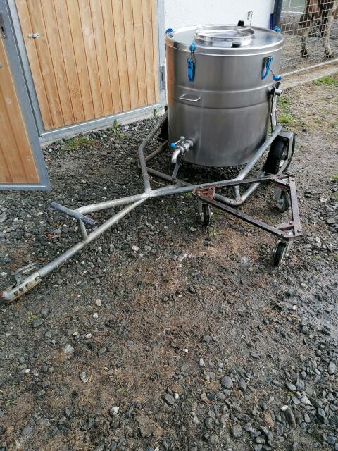 Milchtank 280 l inkl. Transportwagen