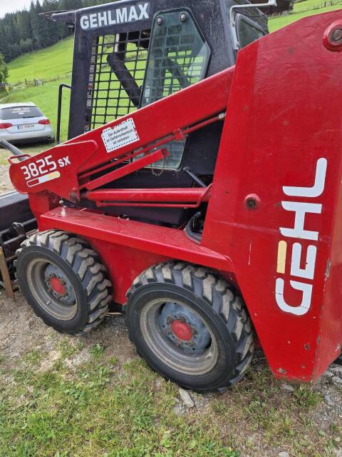 Gehl 3825 SX