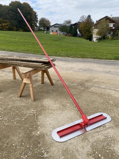 Betonglätter, schwenkbar