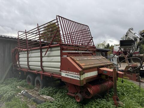 Pöttinger Erntewagen 2 Ladewagen