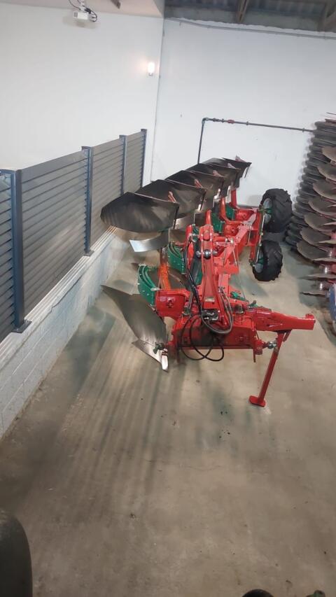 Kverneland Pflug ED100 5-Schar