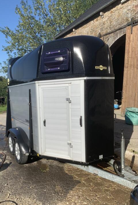 Humbaur Carrus Alu mit Polyhaube