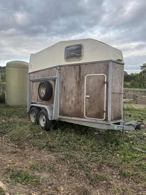 Tiertransportanhänger
