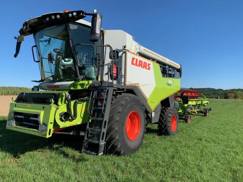 Claas Trion 730 mit Convio Flex 770