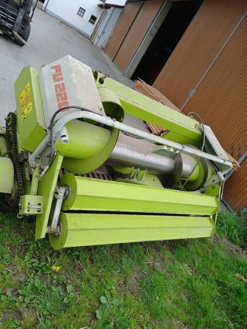 Claas Pick Up 220