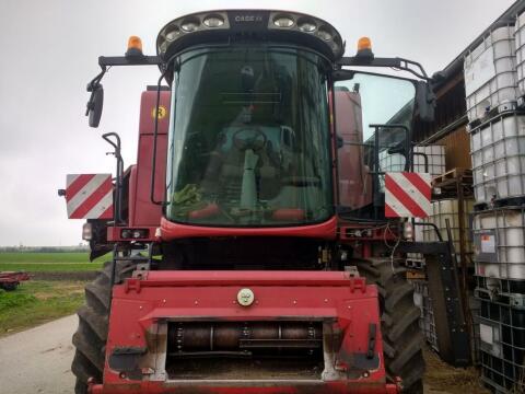 Mähdrescher Case IH 6130/7130