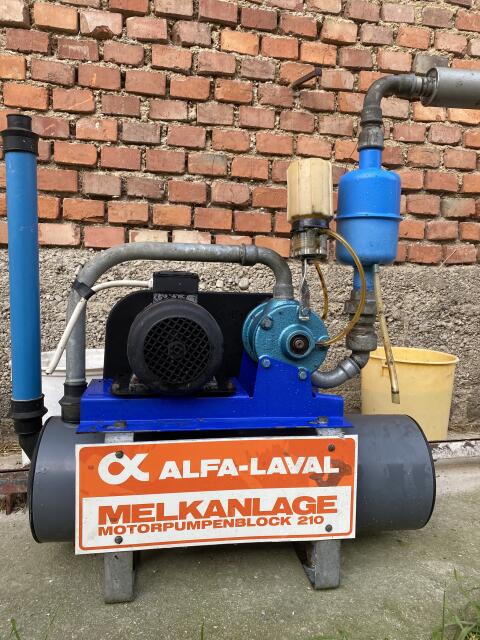 ALFA LAVAL Melkanlage Motorpumpenblock inkl. Melkeimer