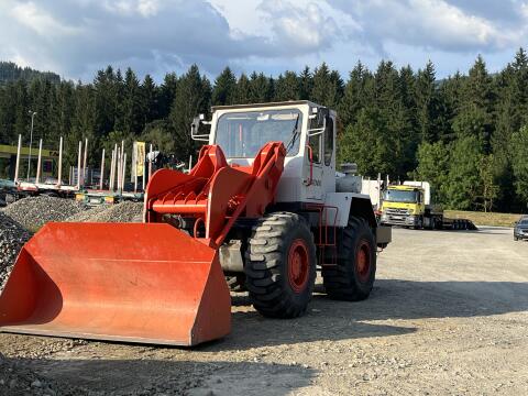 Schwenklader VOEST ALPINE Tross 130