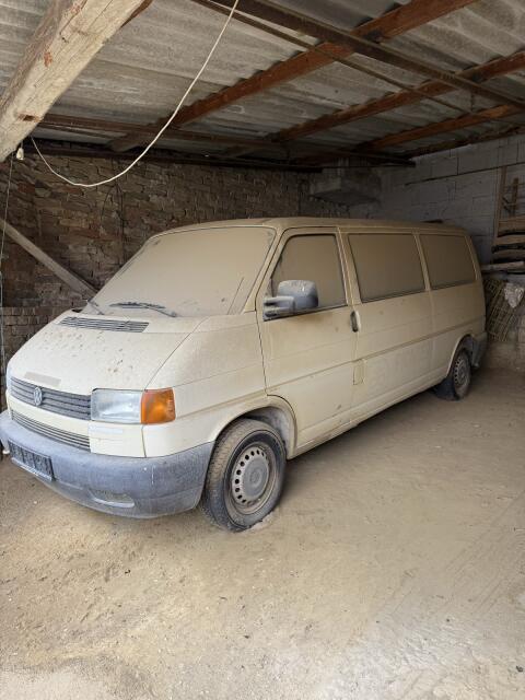 VW Transporter 2,5 Benzin 115 PS