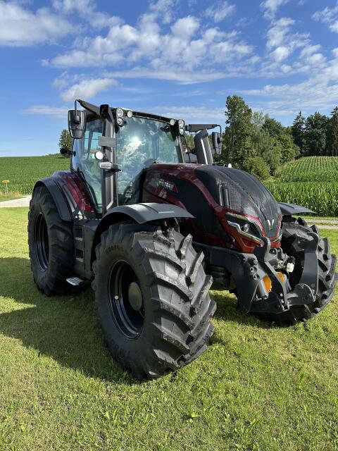 Valtra T175D Neuschlepper