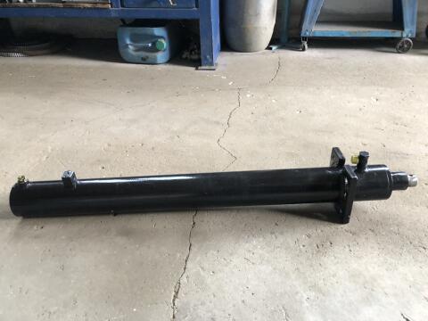 Hydraulikzylinder mit Kopfflansch für Holzspalter