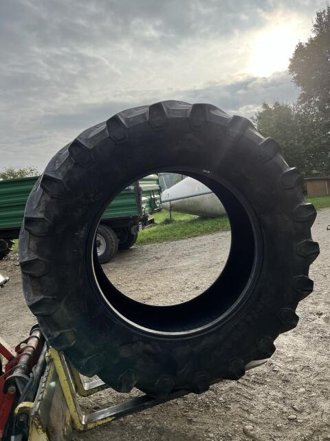 Reifen 2 Stk. 650/65R 38