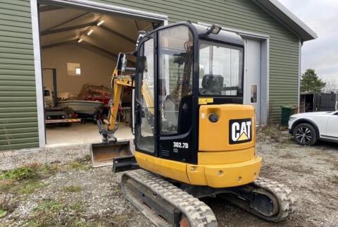 Mini-Bagger Caterpillar 302.7 D mit Anbaugeräten