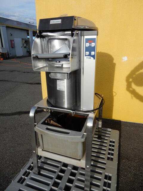 Elektrischer Kartoffelschäler mit Filter Electrolux