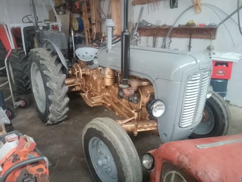 Massey Ferguson FE35x Spezial