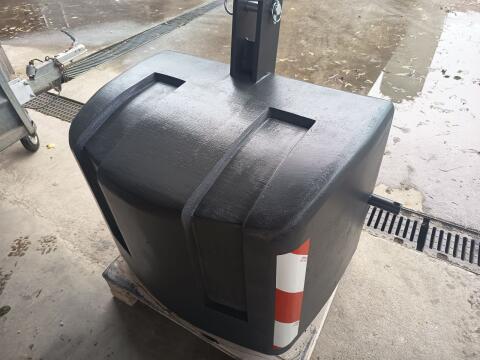 Frontgewicht 730 kg Kat. 3