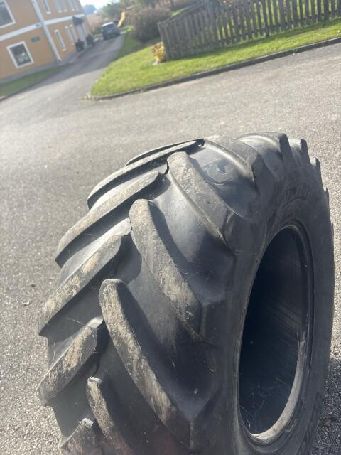 Reifen 480/65R24