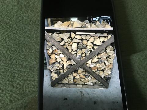 Brennholz hart ofenfertig 33 cm abgelängt in Holzkisten